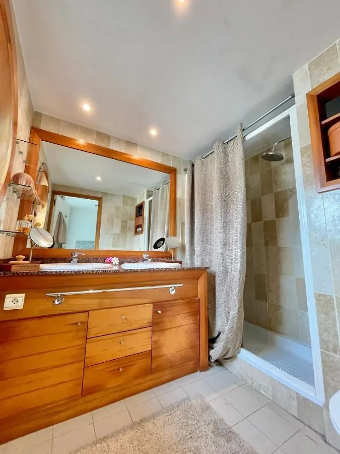 בית נופש Punaauia  Meherio Beach Carlton- Tahiti - Beachfront Luxury Residence & Pool פולינזיה הצרפתית
