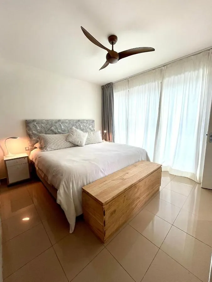 Punaauia  Meherio Beach Carlton- Tahiti - Beachfront Luxury Residence & Pool בית נופש Punaauia (Tahiti)