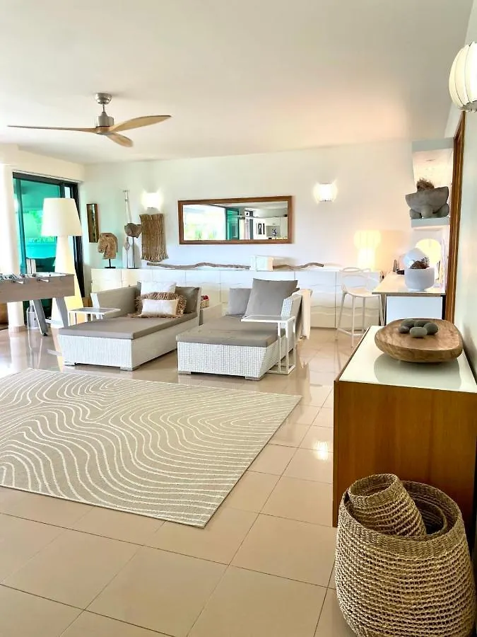 בית נופש Punaauia  Meherio Beach Carlton- Tahiti - Beachfront Luxury Residence & Pool